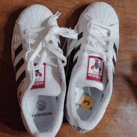 Adidas Save the Lobster 🦞 - Picture 2 of 13